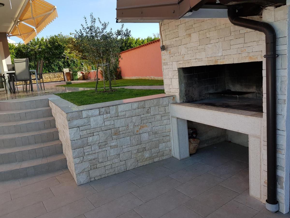 Ferienhaus Bucic Buje Εξωτερικό φωτογραφία
